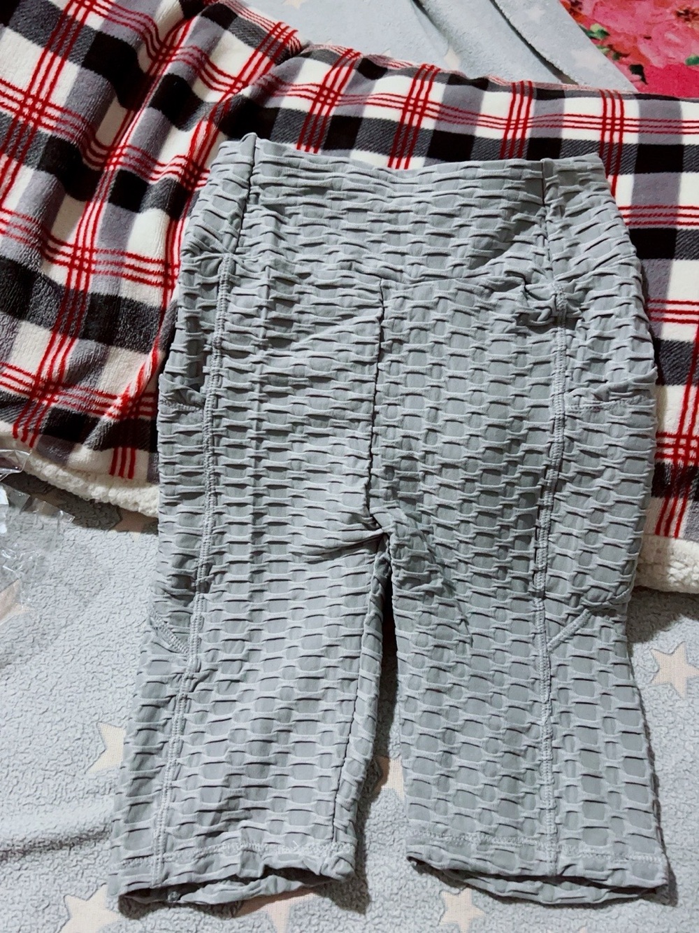 Women's Textured High-Waist Capri Leggings - Light Gray